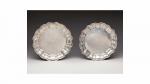 Paire de petits PLATS circulaires en argent