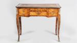 Petit BUREAU plat de dame en placage de bois de...