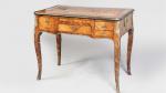 Petit BUREAU plat de dame en placage de bois de...