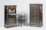 Mobilier de bureau se composant d'un petit SECRETAIRE  de...