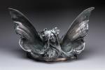 Georges Van de Voorde (1878-1970)
" Femme papillon " 
Jardinière en...