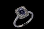 BAGUE en or blanc 750/°° ornée d'une tanzanite de taille...