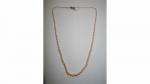 COLLIER de perles blanches