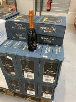 23 cartons de 6B, vin mousseux blanc de blancs, Veuve...