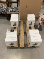 Huit cartons de 6B rouge, Vin de pays de Vaucluse,...