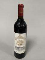 * 1B rouge Bordeaux Margaux Château Labegorce 1998. Niveau goulot....