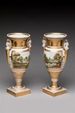 Paire de VASES balustre en porcelaine émaillée polychrome et dorée...