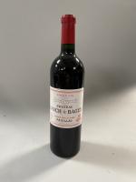 1B rouge, PAuilac, Château Lynch Bages 2010. Etiquette légèrement tachée.