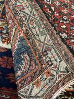 Perse, Malayer. TAPIS, chaîne et trame coton, velours laine. 153...