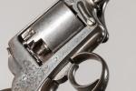 USA
Revolver Adams modele 1851 calibre 44
Plaquettes bois, manque l'anneau de...