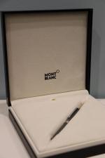 MONTBLANC - STYLOBILLE modèle "PIX NOIR" dans son écrin.