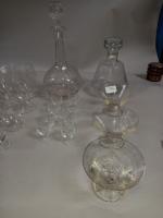 Lot cristal et verre comprenant :
 Partie de service en...