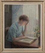 Henri-Charles ANGENIOL (1870-1959).
Jeune fille au chemisier bleu lisant, effet de...