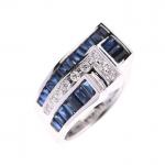 BAGUE "Tank" en or gris 750/°° sertie de diamants et...