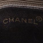 CHANEL - SAC à main en suédine marron matelassé au...