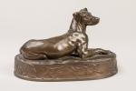 Pierre-François Grégoire GIRAUD (1783-1836). Chien couché. Bronze à patine brune,...