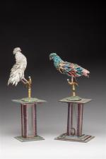 Paire d'OISEAUX sur piédestal en verre filé polychrome. Nevers, époque...