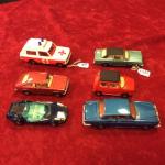 6 voitures Corgi série Whizzl:
Ford Cortina, OSI daf City, Morris...