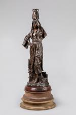 Gaston LEROUX (1854-1942). "Rebecca porteuse d'eau". Bronze à patine médaille...