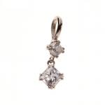 PENDENTIF en or gris 750/°°et diamants princesse 0.74 ct et...