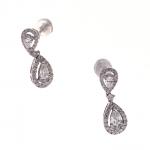 Paire de PENDANTS d'OREILLES en or gris 750/°° formés chacun...