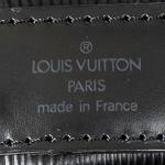 LOUIS VUITTON - SAC porté épaule en cuir épi noir,...