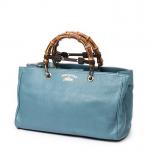 GUCCI - SAC modèle "Bamboo" MM en cuir grainé bleu,...