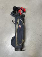 SET de golf de marque HIPPO GOLF comprenant 8 clubs....