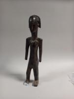 MALI, Statuette de divinité en bois exotique, BAMBARA (?) ....