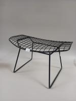 Dans le goût d'Harry BERTOIA - REPOSE-PIEDS Diamond Chair en...