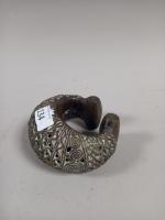 CAMEROUN, bracelet torque en bronze, BAMOUN/TIKAR (?) . H 10...