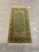 TUNISIE - TAPIS de prière laine et soie décor géométrique...