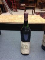 1 bouteille, Rouge  Château Haut Brion 1972, . Etiquette...