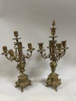 Paire de CANDELABRES en laiton à cinq lumières. 
Époque fin...