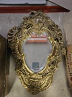 MIROIR en bronze doré de style rocaille - MIROIR en...