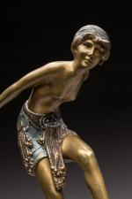 Demeter Chiparus (1886-1947)
« Danseuse au cerceau »
Sujet en bronze polychrome...