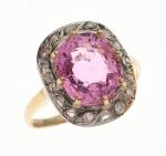 BAGUE en or jaune 750/°° ornée d'une tourmaline rose de...