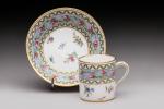 SEVRES, 1777. Tasse et sa soucoupe en porcelaine blanche à...