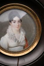 Portrait de Madame Pauline de Chateaubourg en robe blanche. Miniature....