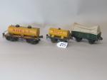 MARKLIN Echelle O. Deux wagons citerne. 22 et 13 cm....