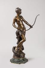 Mathurin Moreau (1822-1912)
« Diane chasseresse »
Sujet en bronze à patine...