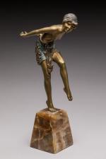 Demeter Chiparus (1886-1947)
« Danseuse au cerceau »
Sujet en bronze polychrome...