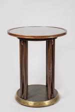 Thonet
Table de bistrot ronde en hêtre teinté acajou avec base...