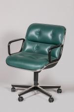 Charles Pollock (1930-2013)
Fauteuil de bureau à structure tournante en cuir...