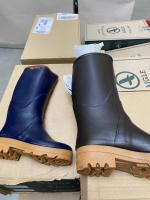 AIGLE. Ensemble de 57 paires de BOTTES, Chambord Pro L2...