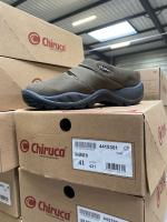 Ensemble de paires de CHAUSSURES de marque Chiruca : 
-...