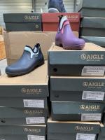 Lot de paires de CHAUSSURES de marque Aigle : 
-...