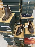 AIGLE. Ensemble de CHAUSSURES, dont : 
- Tarmac marron foncé,...