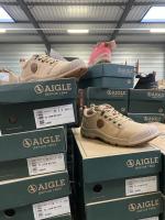 AIGLE. Ensemble de CHAUSSURES, dont : 
- TL Low W...