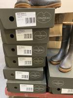 LE CHAMEAU, ensemble de 32 paires de BOTTES basses Anjou,...